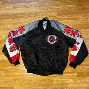 Chicago Bulls vintage bomber jacket - black and red streetwear sportswear